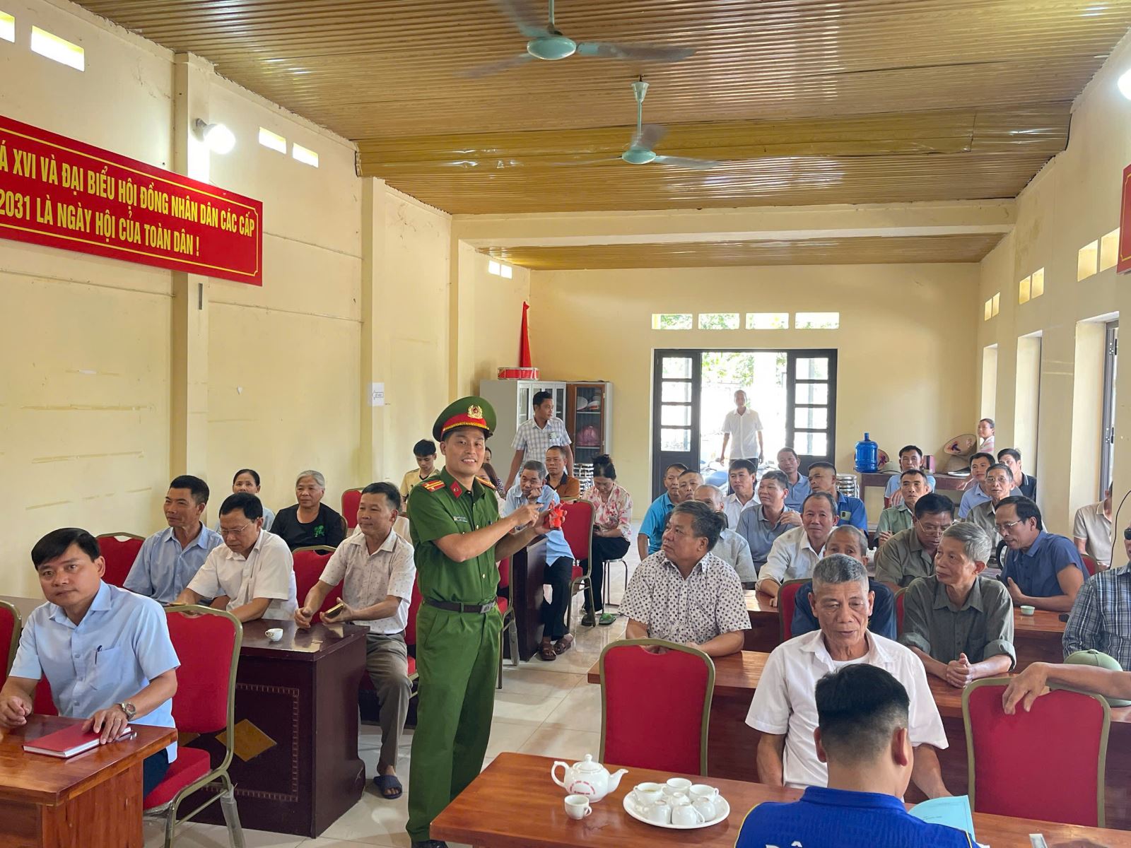 Tin nổi bật